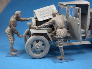 Miniart 1/35 Russian Red Army Drivers 35144