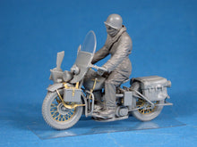 Load image into Gallery viewer, Miniart 1/35 US Motorcycle WLA with Rider 35172