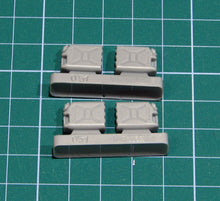 Load image into Gallery viewer, Eureka XXL 1/35 US Military Water Canisters #2 E-051