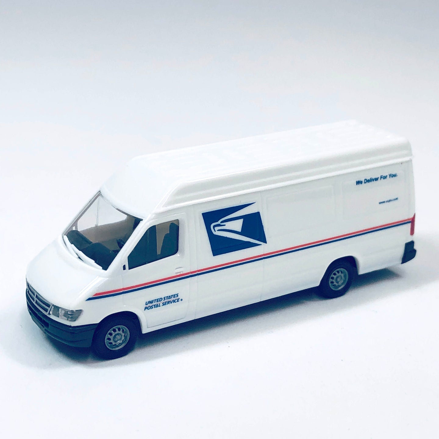 Walthers Scenemaster (Busch) 1/87 HO Dodge Sprinter USPS Van 949-12208