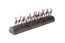 Load image into Gallery viewer, Ion Models 1/350 Imperial Japanese Navy Figures Chilling on Deck J350-001'