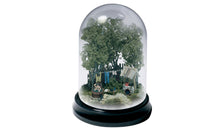 Load image into Gallery viewer, Woodland Scenics M127 Display Dome w Base 3&quot;x5&quot;