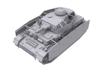 Load image into Gallery viewer, Border 1/35 German PzKpfw IV Ausf. F1 3-in-1 Kit BT-003
