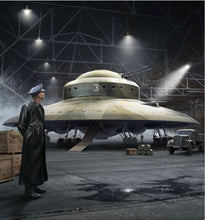 Load image into Gallery viewer, Squadron Models 1/72 Haunebu II, German Flying Saucer SQM0001