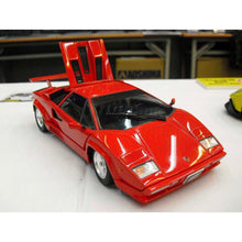 Load image into Gallery viewer, Aoshima 1/24 Lamborghini Countach 5000 Quattrovalvole Injection Version 01154