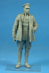 Copperstate Models 1/32 German Standing Airman F32-040