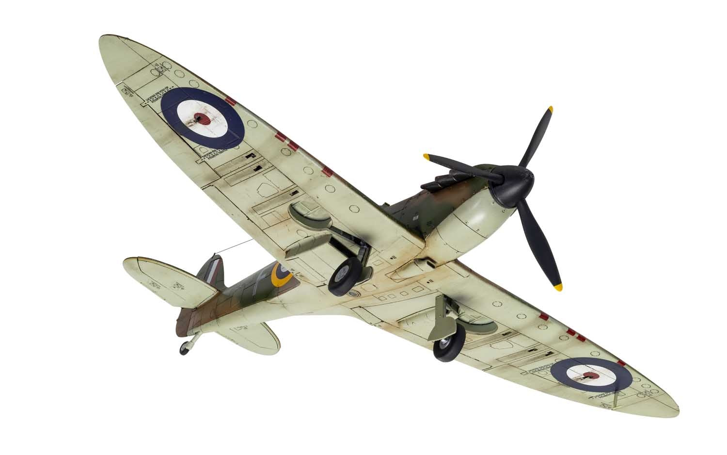 A05140 Supermarine Spitfire Mk.XVIII