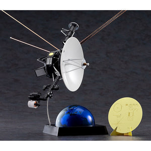 Hasegawa 1/48 Voyager Unmanned Space Probe w/ Golden Record Plate 52206