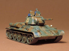Load image into Gallery viewer, Tamiya 1/35 Russian T-34/76 1943 Production Model 35059
