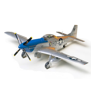 Tamiya 1/48 US North American P-51D Mustang 8th AF 61040