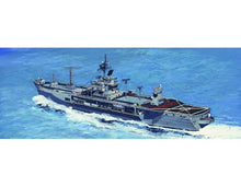 Load image into Gallery viewer, Trumpeter 1/700 USS Mount Whitney LCC-20 1997 PLASTIC MODEL KIT 05719