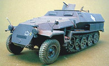 Load image into Gallery viewer, AFV Club 1/35 German Sd.Kfz. 251/1 Ausf.C Mittlerer Schutzen-Panzerwagen AF35078