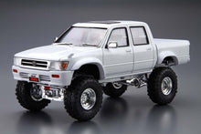 Load image into Gallery viewer, Aoshima 1/24 Toyota Hilux Double Cab Lift Up Pickup Truck 06131