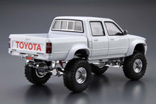 Load image into Gallery viewer, Aoshima 1/24 Toyota Hilux Double Cab Lift Up Pickup Truck 06131