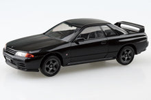 Load image into Gallery viewer, Aoshima Snap Kit 1/32 Nissan Skyline GT-R R32 Black Pearl Metallic 06355