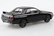 Load image into Gallery viewer, Aoshima Snap Kit 1/32 Nissan Skyline GT-R R32 Black Pearl Metallic 06355