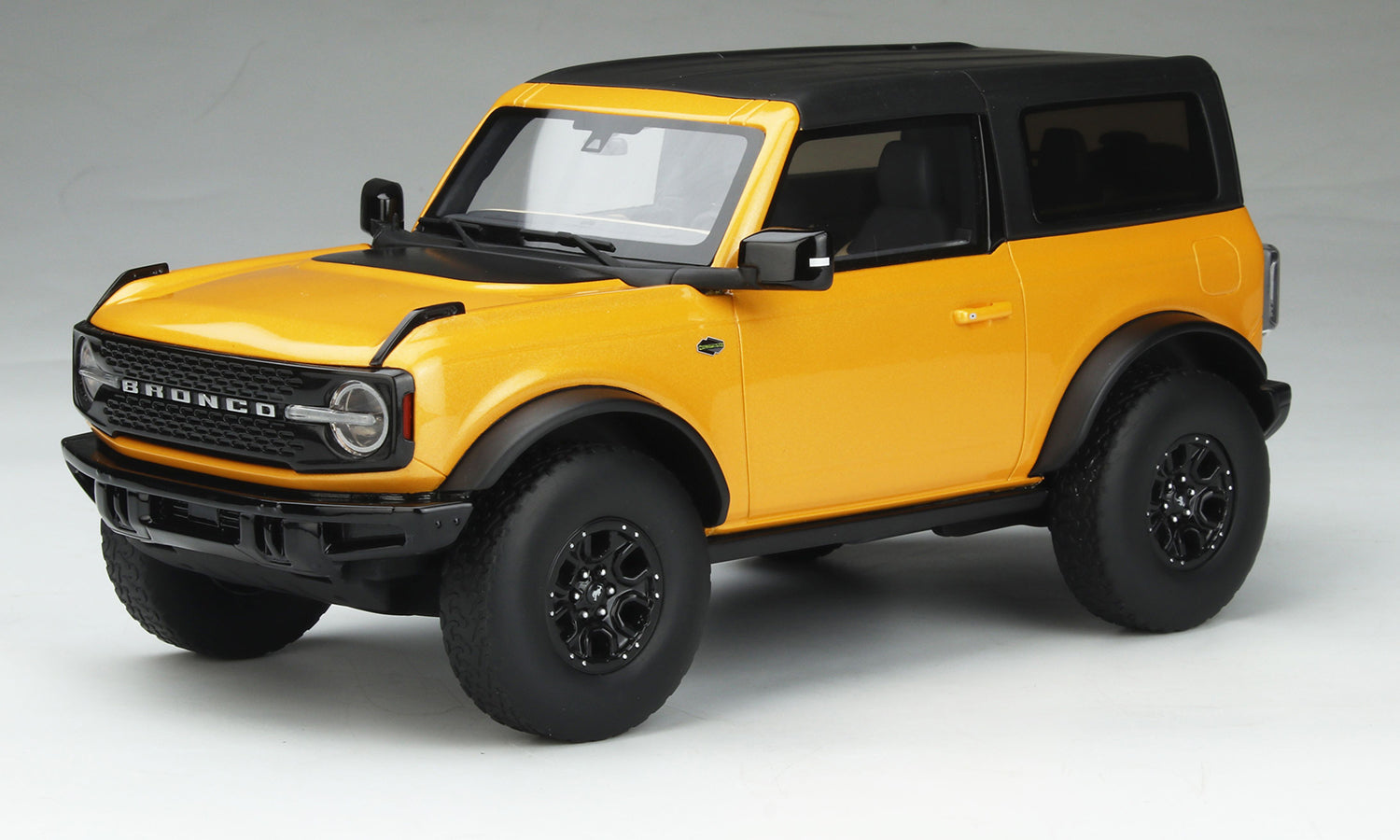 GT SPIRIT 1/18 Ford Bronco Wildtrak Cyber Orange 2021 US044 SALE