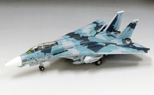 Load image into Gallery viewer, FineMolds 1/72 US Navy F-14A Tomcat Topgun FP36