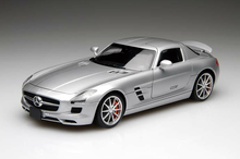 Load image into Gallery viewer, Fujimi 1/24 Mercedes-Benz SLS-AMG 123929