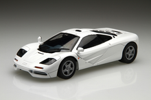 Load image into Gallery viewer, Fujimi 1/24 McLaren F1 12573