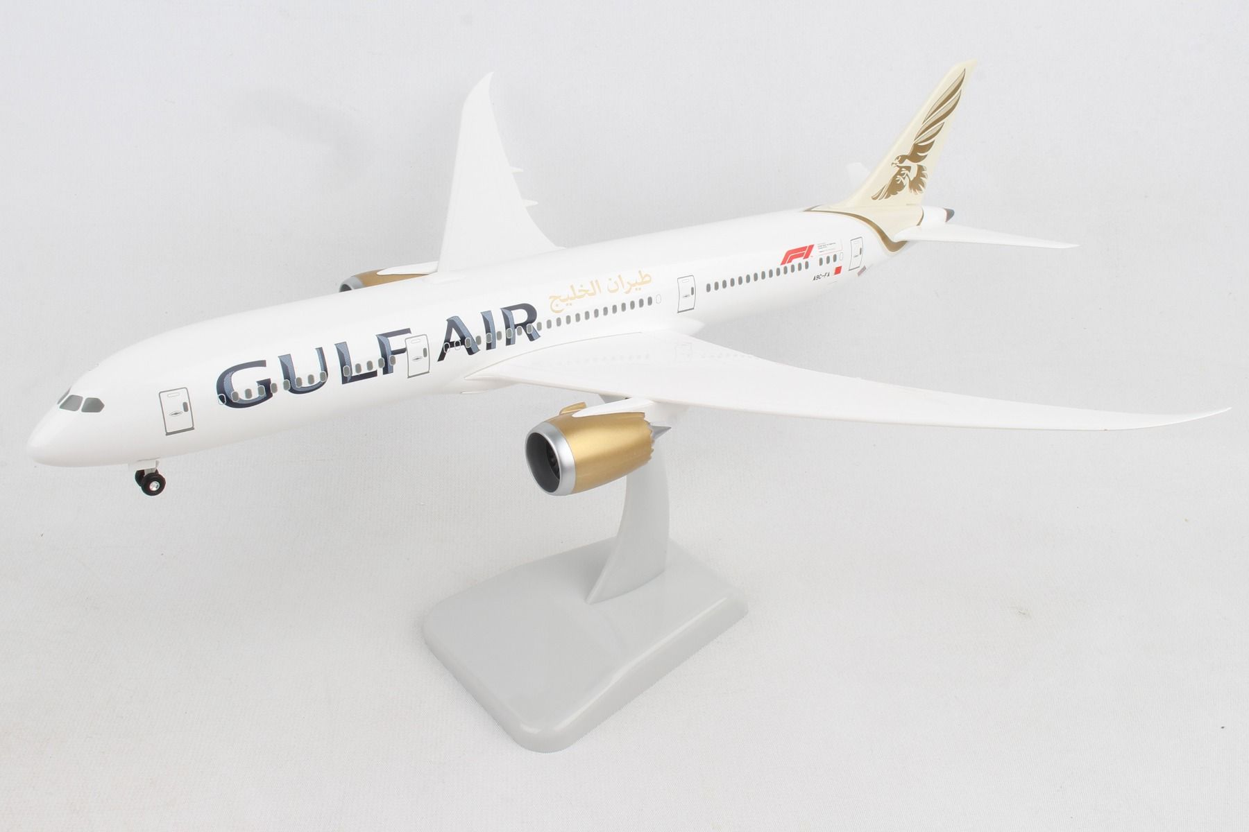 Hogan Wings 1/200 Gulf Air Boeing 787-9 Plastic Replica HG11007