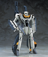 Load image into Gallery viewer, Hasegawa 1/72 Macross  VF-1S Strike Battroid Valkyrie 65714