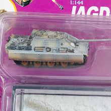 Load image into Gallery viewer, Dragon Armor Can.Do 1/144 German Jagdpanther Fuhrer-Grenadier-Bridgade 20019A