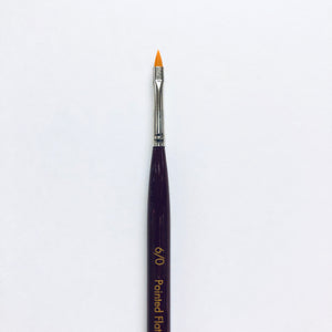 Dynasty Micron Paint Brush Pointed Flat 6/0 26607