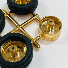 Load image into Gallery viewer, Hoppin Hydros 1/24 1/25 Gold BLVD Rims W/ Whitewall Tires 515