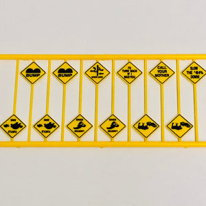 Tichy Train Group 1/87 HO Funny Warning Signs Group 2 8321