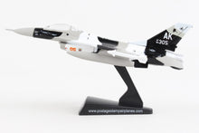 Load image into Gallery viewer, Daron Postage Stamp 1/126 US F-16 Fighting Falcon "Artic Camo" PS5399-3