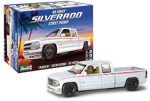 Revell 1/25 1999 Chevy Silverado Street Pickup Truck 14538