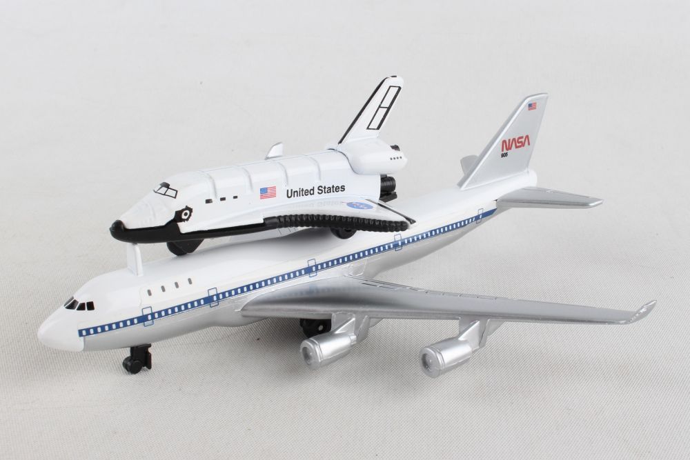 Daron Space Adventure Series 747 Shuttle Carrier Aircraft w/ Orbiter RT38142