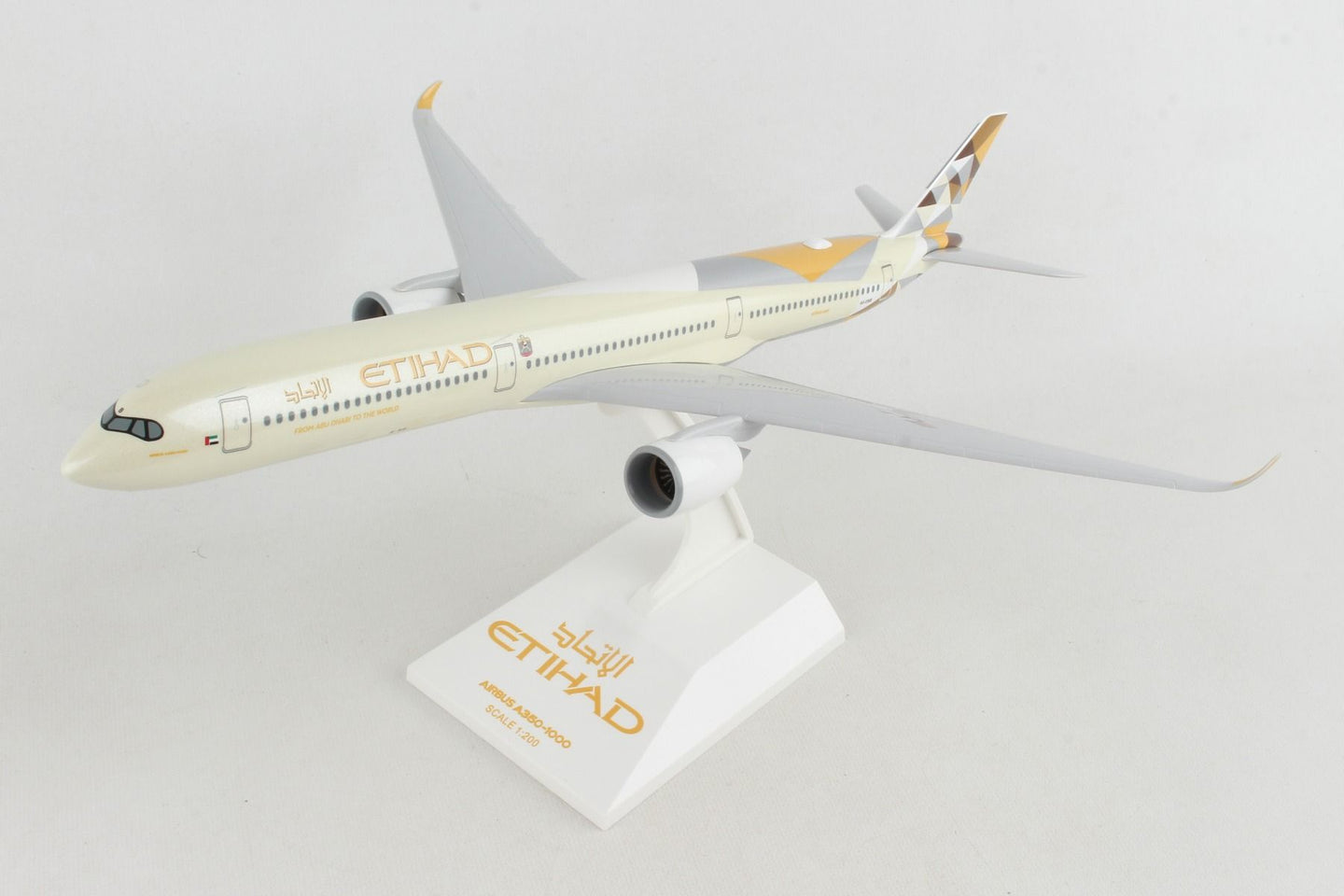 Skymarks 1/200 Etihad A350-1000 Plastic Replica SKR1111
