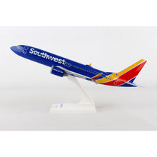 Load image into Gallery viewer, Skymarks 1/130 Southwest Boeing 737-MAX8 Plastic Replica SKR938