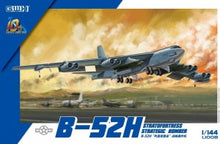 Load image into Gallery viewer, Great Wall Hobby 1/144 US B-52H Stratofortress Strategic Bomber L1008